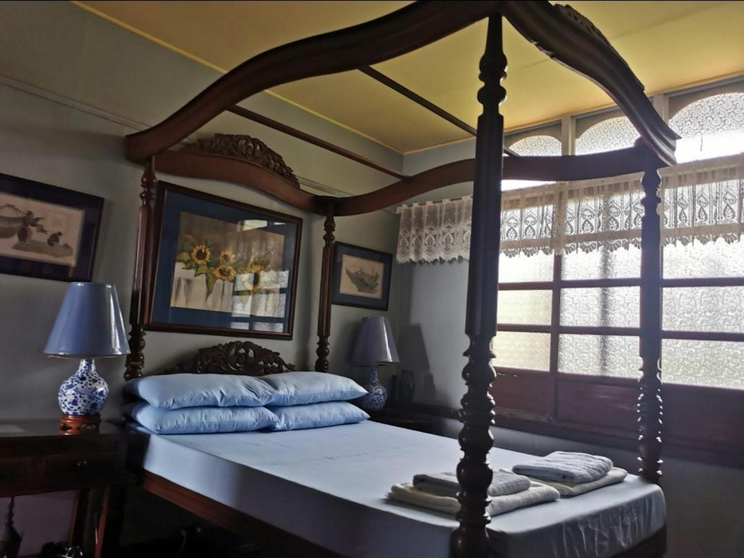 Casa Conchita Bed & Breakfast Taal Exteriör bild